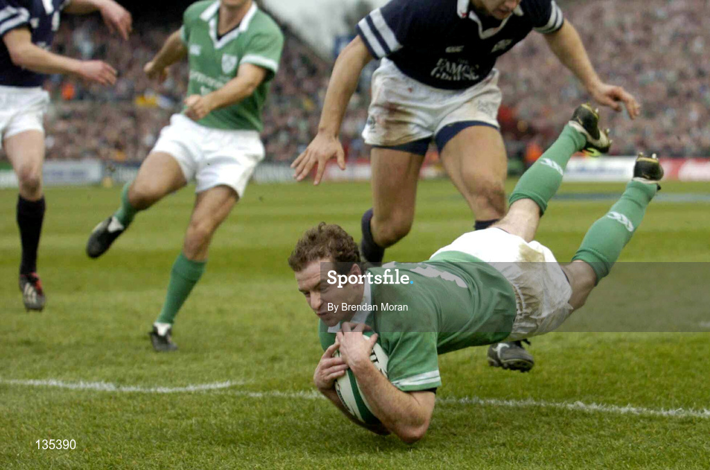 27 March 2004; Geordan Murphy of Ireland dives over to score his side's second try during the RBS Six Nations Rugby Championship match between Ireland and Scotland at Lansdowne Road in Dublin. Photo by Brendan Moran/Sportsfile