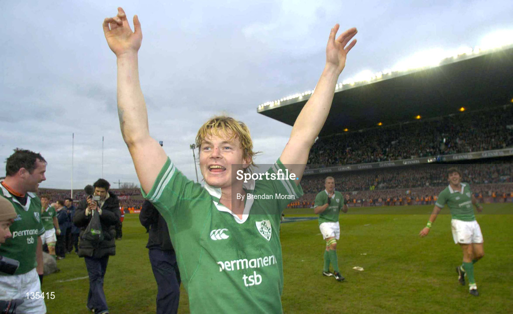 27 March 2004; Brian O'Driscoll of Ireland celebrates following the RBS Six Nations Rugby Championship match between Ireland and Scotland at Lansdowne Road in Dublin. Photo by Brendan Moran/Sportsfile