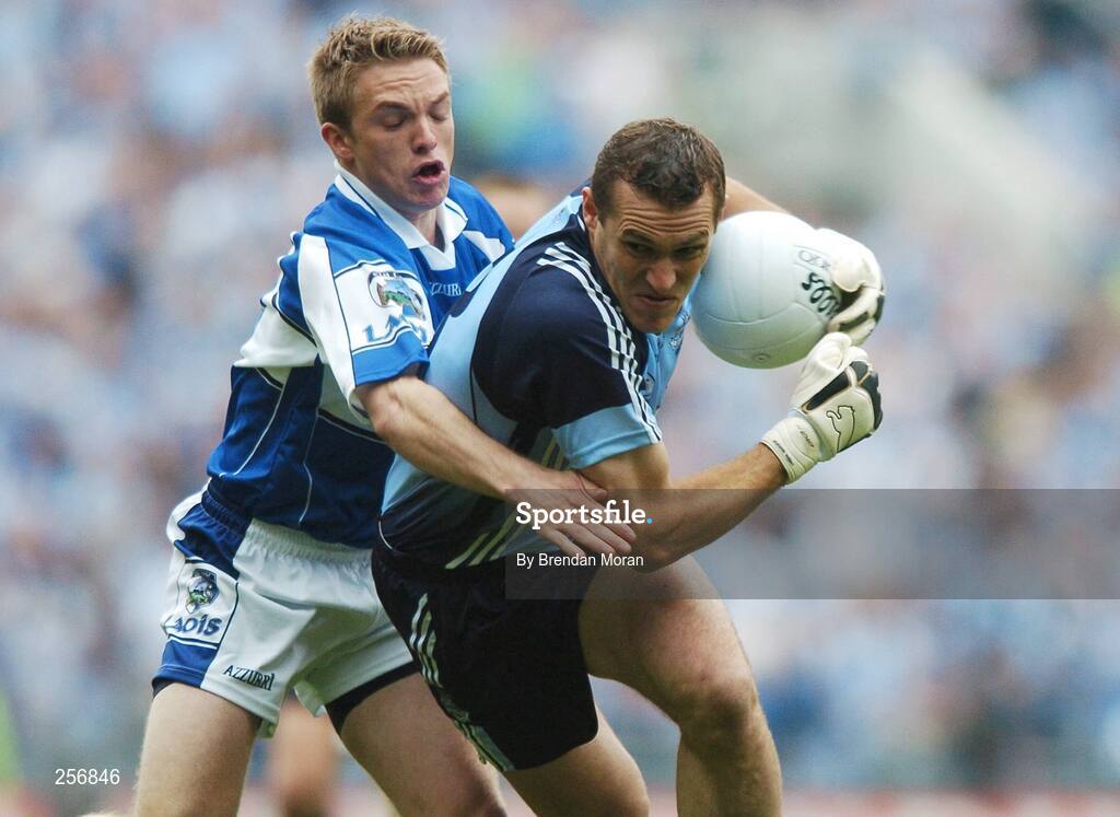 15 July 2007; Ciaran Whelan, Dublin, in action against Ross Munnelly, Laois. Bank of Ireland Leinster Senior Football Championship Final, Dublin v Laois, Croke Park, Dublin. Picture credit: Brendan Moran / SPORTSFILE