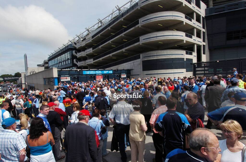 15 July 2007; Supporters of both sides queue for admittance. The gates were opened at 18 minutes to 2 o'clock. Bank of Ireland Leinster Senior Football Championship Final, Dublin v Laois, Croke Park, Dublin. Picture credit: Ray McManus / SPORTSFILE