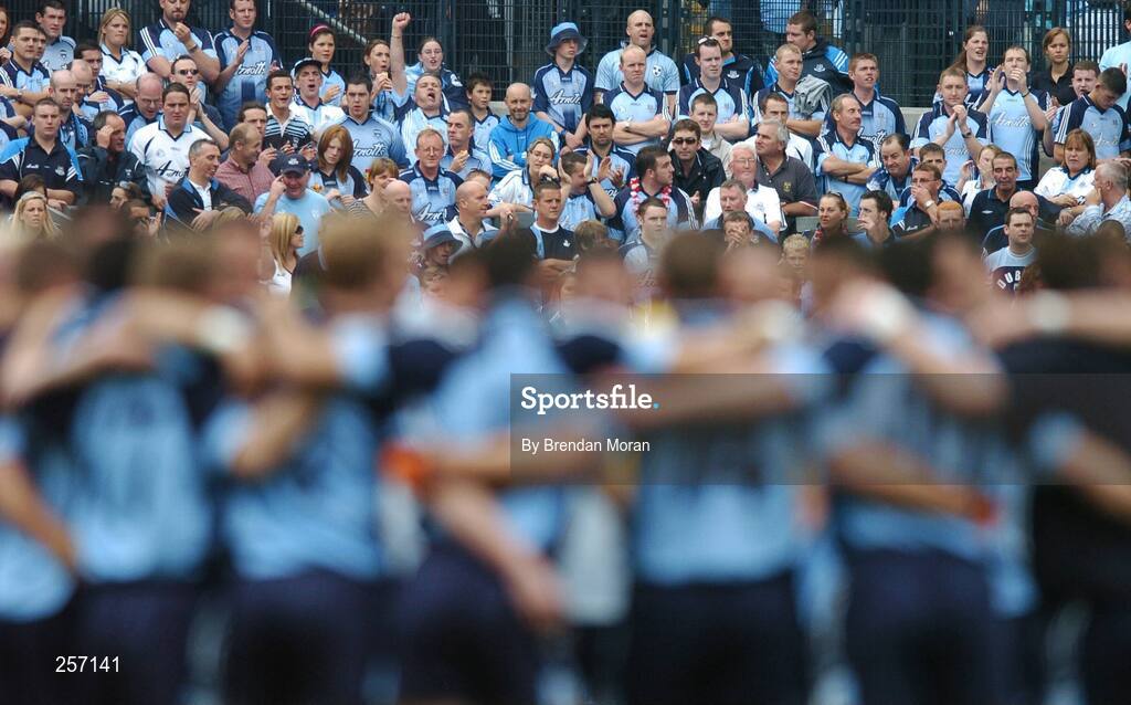 15 July 2007; Dublin supporters on Hill 16 look on as the Dublin team gather together in a huddle before the game. Bank of Ireland Leinster Senior Football Championship Final, Dublin v Laois, Croke Park, Dublin. Picture credit: Brendan Moran / SPORTSFILE