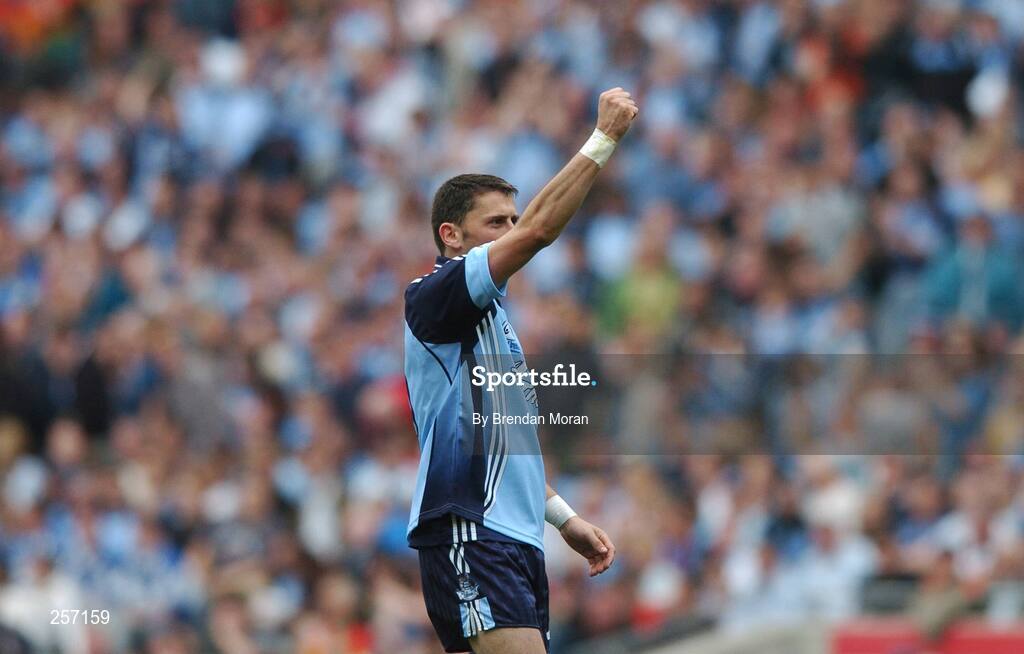 15 July 2007; Dublin's Alan Brogan salutes the crowd after scoring his side's third goal. Bank of Ireland Leinster Senior Football Championship Final, Dublin v Laois, Croke Park, Dublin. Picture credit: Brendan Moran / SPORTSFILE