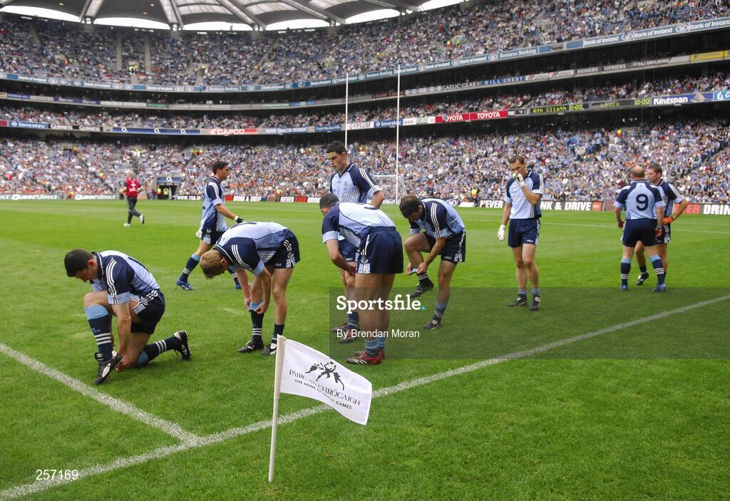 15 July 2007; The Dublin team pull up their socks and prepare for the pre-match parade. Bank of Ireland Leinster Senior Football Championship Final, Dublin v Laois, Croke Park, Dublin. Picture credit: Brendan Moran / SPORTSFILE
