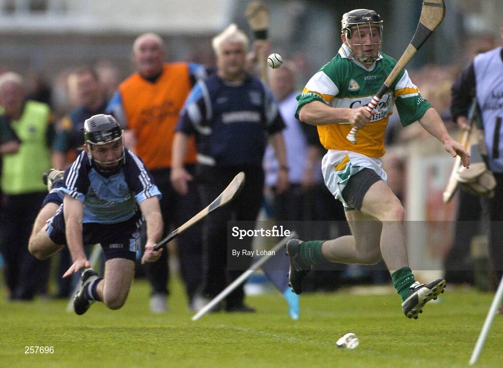 18 July 2007; Sean Ryan, Offaly, in action against Keith Dunne, Dublin. U21 Leinster Hurling Championship final, Dublin v Offaly, Parnell Park, Dublin. Picture Credit; Ray Lohan / SPORTSFILE *** Local Caption ***