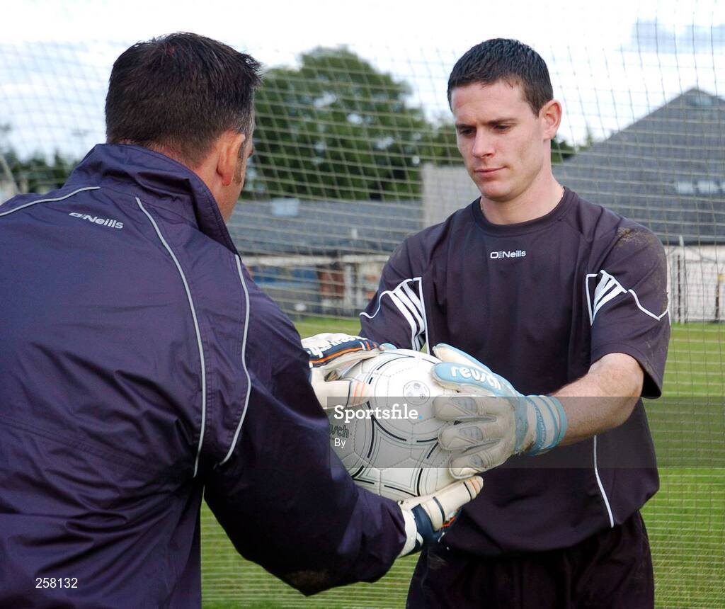 18 July 2007; Dublin senior football team and Bohemians F.C. goalkeeping coach Gary Matthews offers advice to Dublin goalkeeper Stephen Cluxton at the launch of Garry Matthews Goalkeeping Clinic. DCU Sports Ground, Ballymun, Dublin. Picture credit: Stephen McCarthy / SPORTSFILE