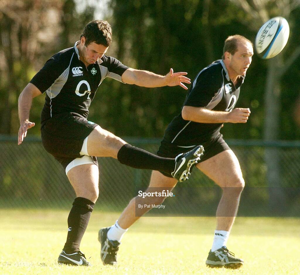 25 May 2007; Paddy Wallace in action during the Captain's Run. Santa Fe Rugby Club, Santa Fe, Argentina. Picture credit: Pat Murphy / SPORTSFILE