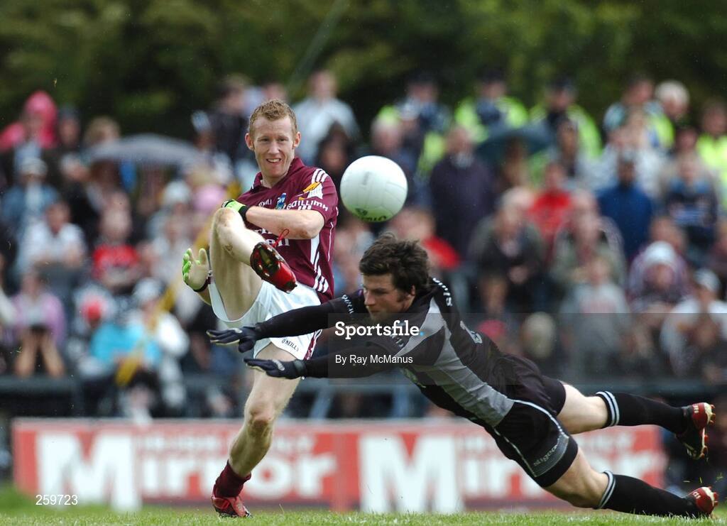 8 July 2007; Michael Comer, Galway, in action against Brendan Egan, Sligo. Bank of Ireland Connacht Senior Football Championship Final, Galway v Sligo, Dr. Hyde Park, Roscommon. Picture credit: Ray McManus / SPORTSFILE