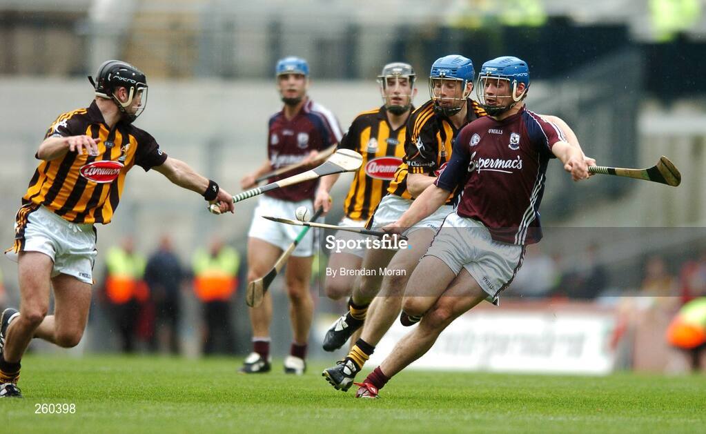 28 July 2007; Iarla Tannian, Galway, in action against JJ Delaney, left, and Brian Hogan, Kilkenny. Guinness All-Ireland Senior Hurling Championship Quarter-Final, Kilkenny v Galway, Croke Park, Dublin. Picture credit; Brendan Moran / SPORTSFILE