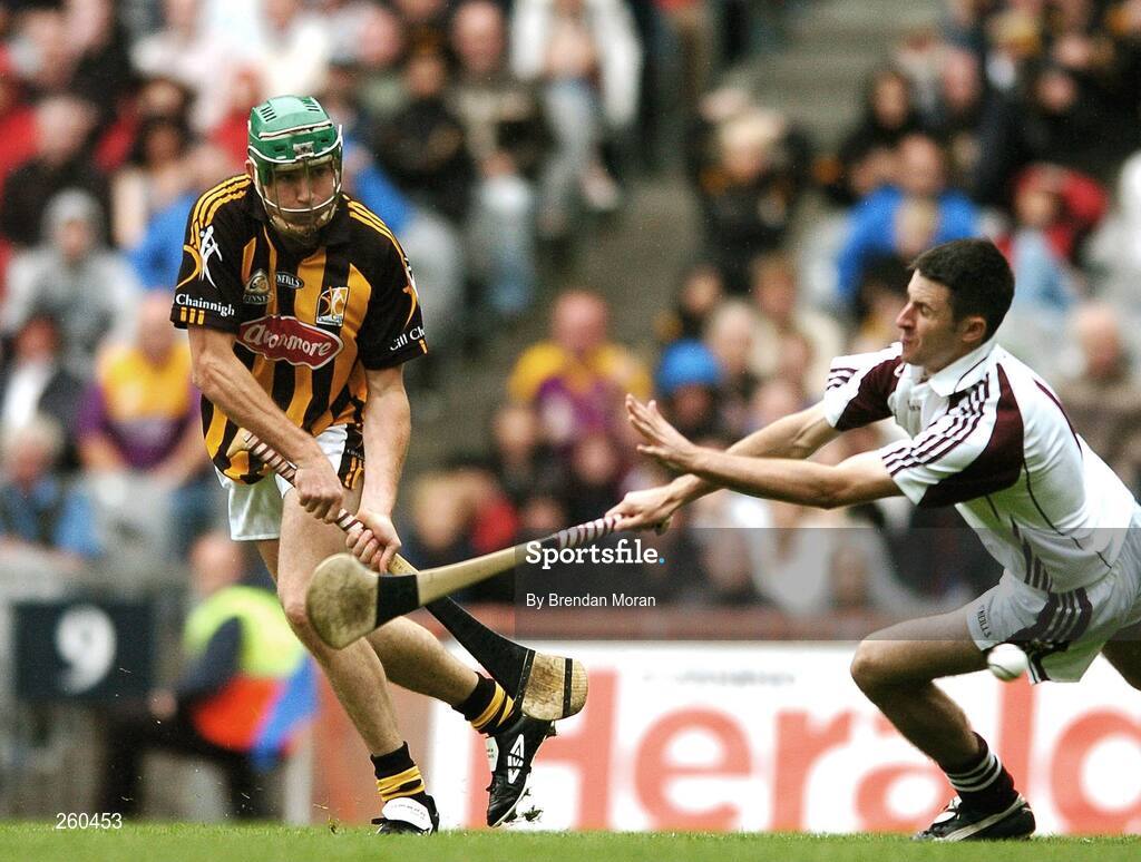 28 July 2007; Kilkenny's Eddie Brennan scores his side's second and his first goal past Galway goalkeeper Colm Callanan. Guinness All-Ireland Senior Hurling Championship Quarter-Final, Kilkenny v Galway, Croke Park, Dublin. Picture credit; Brendan Moran / SPORTSFILE