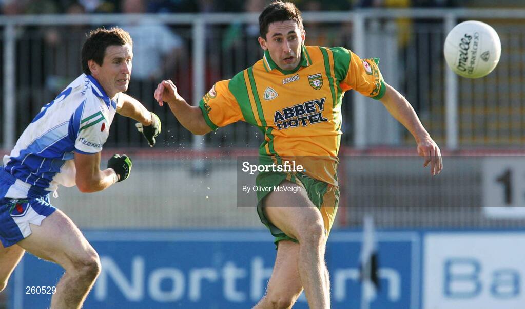 28 July 2007; Rory Kavanagh, Donegal, in action against Gary McQuaid, Monaghan. Bank of Ireland All-Ireland Senior Football Championship Qualifier, Round 3, Donegal v Monaghan, Healy Park, Omagh, Co. Tyrone. Picture credit; Oliver McVeigh / SPORTSFILE