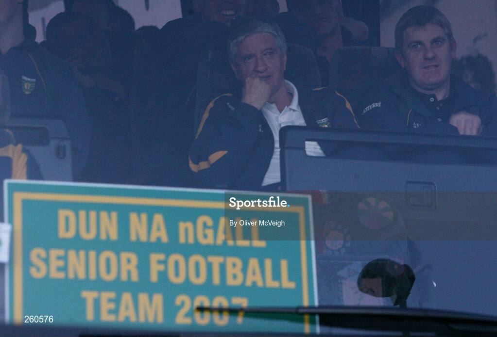 28 July 2007; Donegal manager Brian McIver on the team bus leaving the ground, after handing in his resignation. Bank of Ireland All-Ireland Senior Football Championship Qualifier, Round 3, Donegal v Monaghan, Healy Park, Omagh, Co. Tyrone. Picture credit; Oliver McVeigh / SPORTSFILE