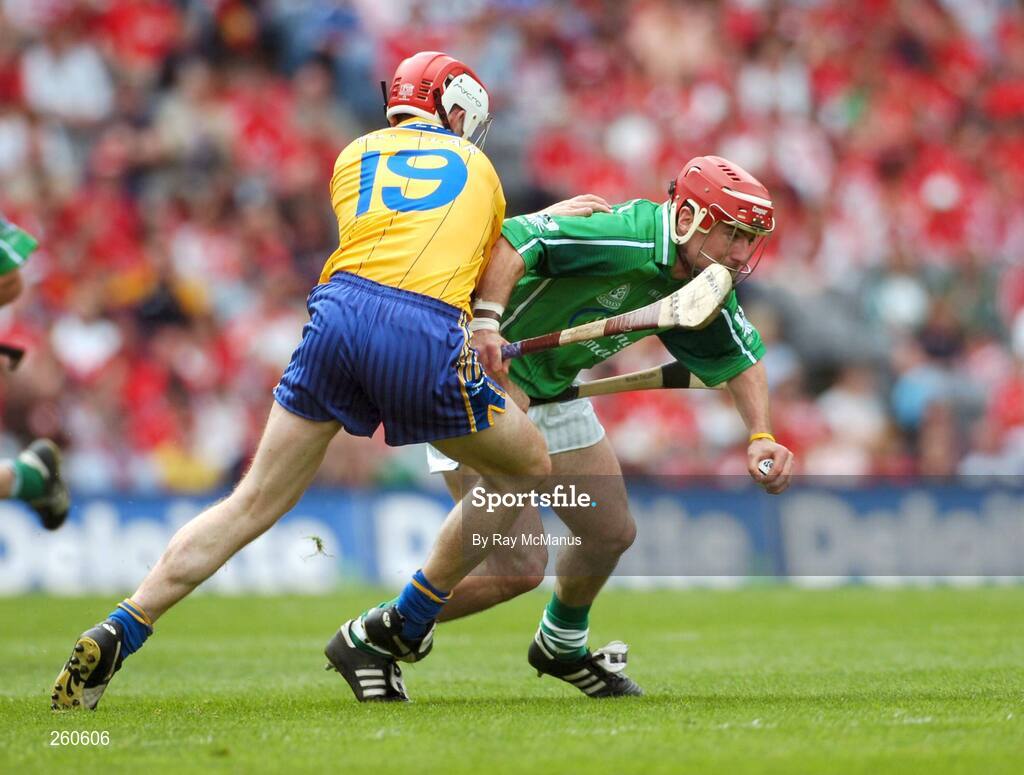 29 July 2007; Andrew O'Shaughnessy, Limerick, in action against Kevin Dilleen, Clare. Guinness All-Ireland Senior Hurling Championship Quarter-Final, Clare v Limerick, Croke Park, Dublin. Picture credit; Ray McManus / SPORTSFILE