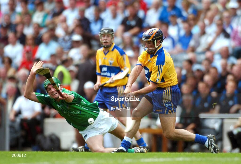 29 July 2007; Alan Markham, Clare, in action against Mike O'Brien, Limerick. Guinness All-Ireland Senior Hurling Championship Quarter-Final, Clare v Limerick, Croke Park, Dublin. Picture credit; Ray McManus / SPORTSFILE