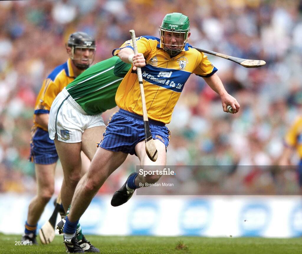 29 July 2007; Diarmuid McMahon, Clare, in action against Stephen Lucey, Limerick. Guinness All-Ireland Senior Hurling Championship Quarter-Final, Clare v Limerick, Croke Park, Dublin. Picture credit; Brendan Moran / SPORTSFILE
