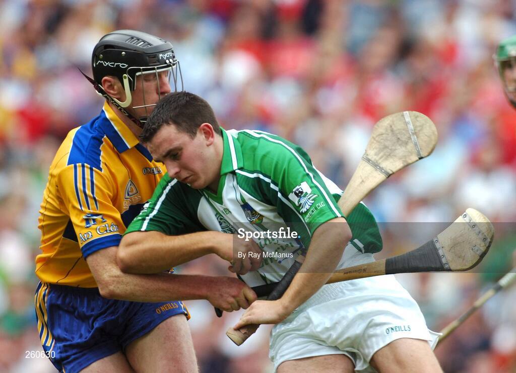 29 July 2007; Brian Murray, Limerick, in action against Niall Gilligan, Clare. Guinness All-Ireland Senior Hurling Championship Quarter-Final, Clare v Limerick, Croke Park, Dublin. Picture credit; Ray McManus / SPORTSFILE