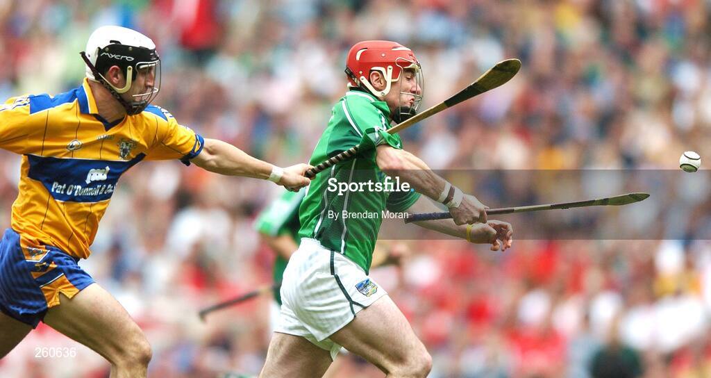 29 July 2007; Andrew O'Shaughnessy, Limerick, in action against Gerry Quinn, Clare. Guinness All-Ireland Senior Hurling Championship Quarter-Final, Clare v Limerick, Croke Park, Dublin. Picture credit; Brendan Moran / SPORTSFILE