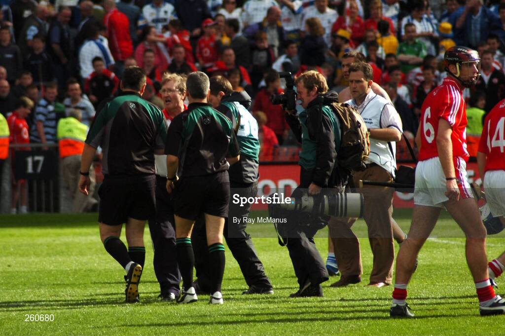 29 July 2007; Cork manager Gerald McCarthy makes a point to referee Brian Gavin after the game. Guinness All-Ireland Senior Hurling Championship Quarter-Final, Cork v Waterford, Croke Park, Dublin. Picture credit; Ray McManus / SPORTSFILE