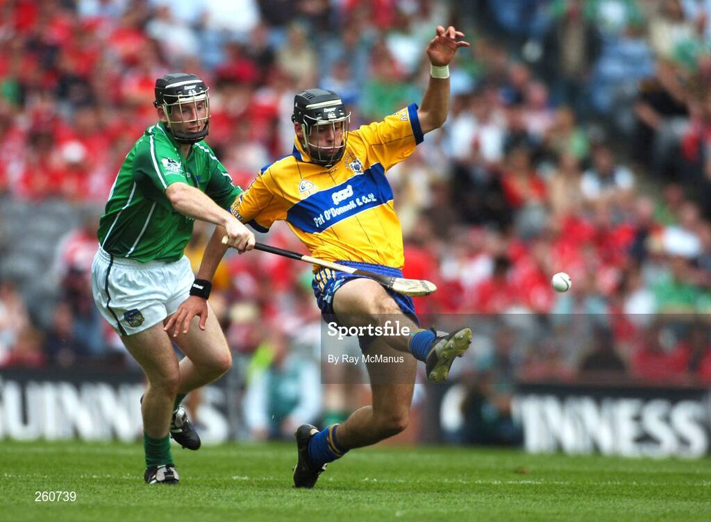 29 July 2007; Brendan Bugler, Clare, in action against Kevin Tobin, Limerick. Guinness All-Ireland Senior Hurling Championship Quarter-Final, Clare v Limerick, Croke Park, Dublin. Picture credit; Ray McManus / SPORTSFILE