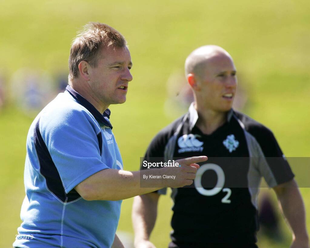 31 July 2007; Ireland coach Eddie O'Sullivan and Peter Stringer during squad training. Ireland Rugby Squad Training, University of Limerick, Limerick. Picture credit: Kieran Clancy / SPORTSFILE