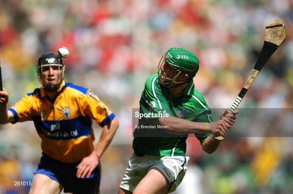 29 July 2007; Seamus Hickey, Limerick, in action against Niall Gilligan, Clare. Guinness All-Ireland Senior Hurling Championship Quarter-Final, Clare v Limerick, Croke Park, Dublin. Picture credit; Brendan Moran / SPORTSFILE