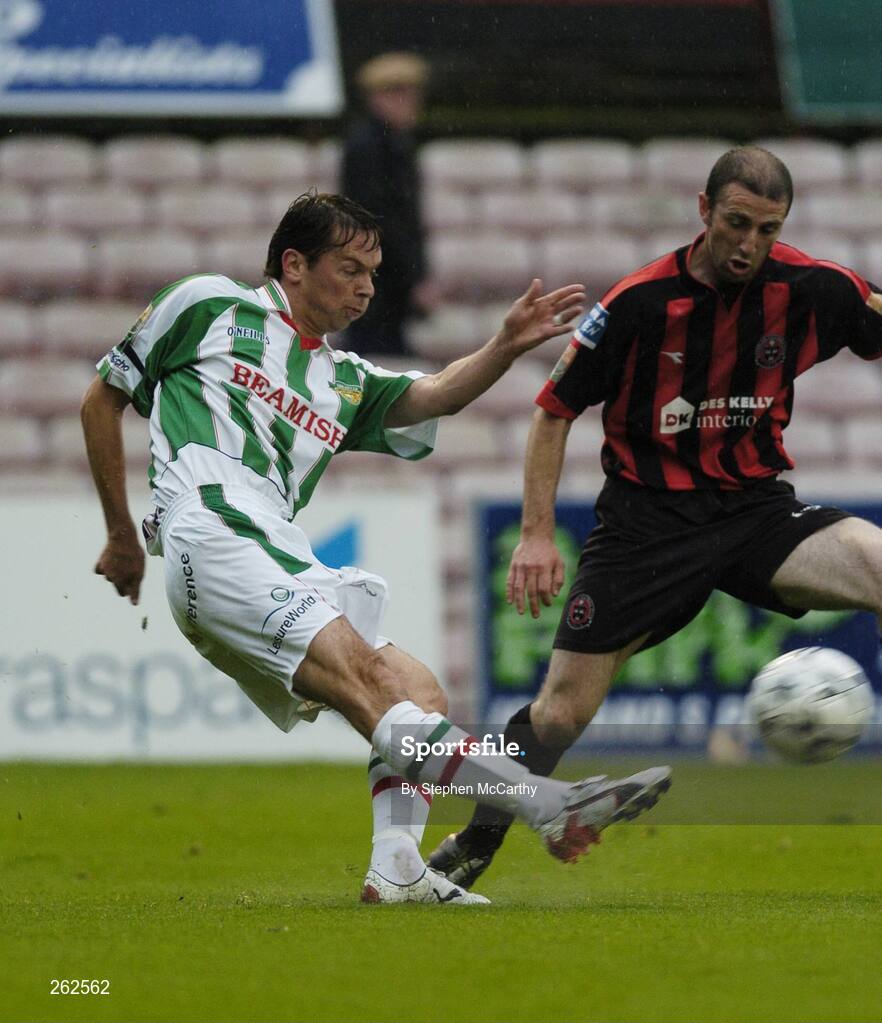 10 August 2007; Owen Heary, Bohemians, in action against Billy Woods, Cork City. eircom League of Ireland Premier Division, Bohemians v Cork City, Dalymount Park, Dublin. Picture credit; Stephen McCarthy / SPORTSFILE *** Local Caption ***