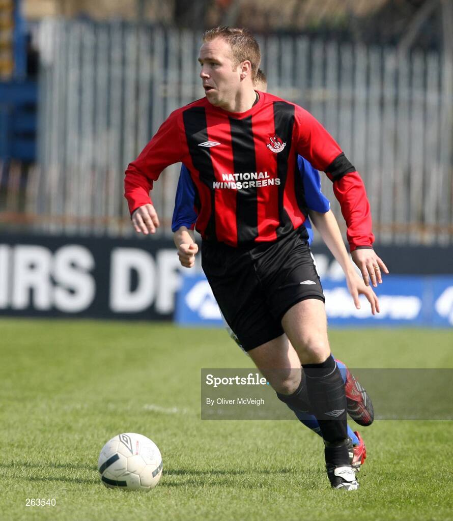 28 April 2007; Davy Larmour, Crusaders. Carnegie Premier League, Linfield v Crusaders, Windsor Park, Belfast, Co. Antrim. Picture credit; Oliver McVeigh / SPORTSFILE
