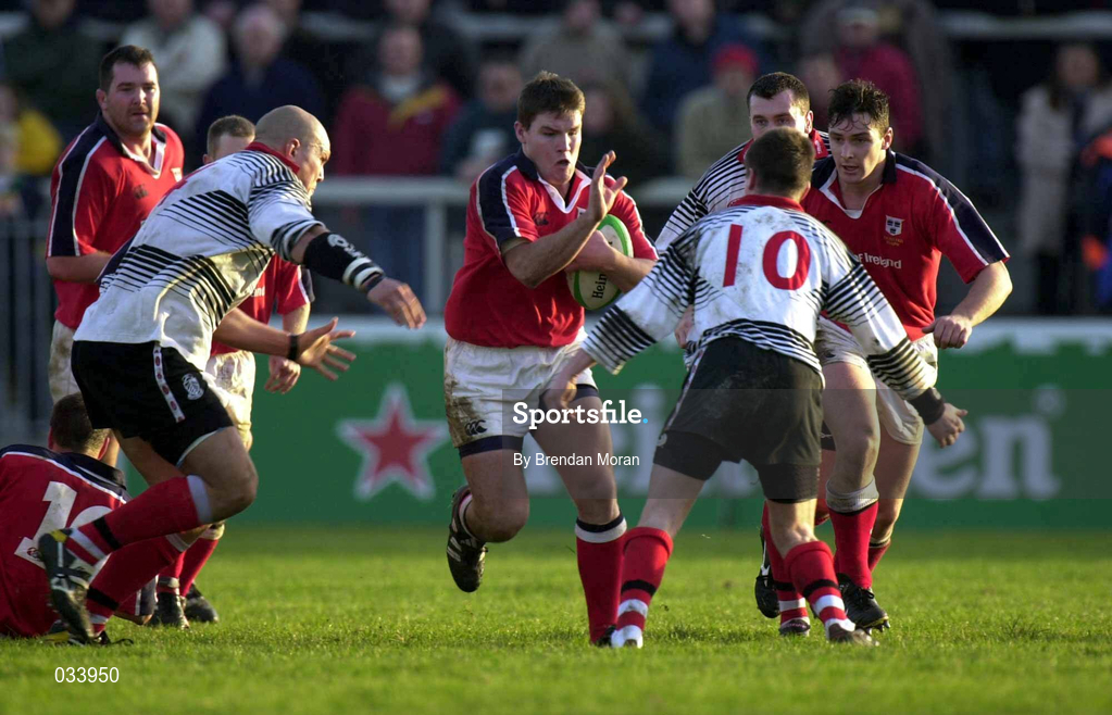 20 November 1999; Cian Mahony of Munster in action against Will James, left, and Ceri Sweeney, 10, of Pontypridd during the Heineken Cup Pool 4 Round 1 match between Munster and Pontypridd at Thomond Park in Limerick. Photo by Brendan Moran/Sportsfile