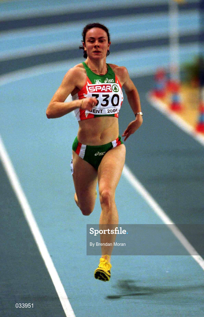 25 February 2000; Ciara Sheehy of Ireland on her way to breaking the Irish record in the Women's 200m semi-final during the European Indoor Athletics Championships at Flanders Sports Arena in Ghent, Belgium. Photo by Brendan Moran/Sportsfile