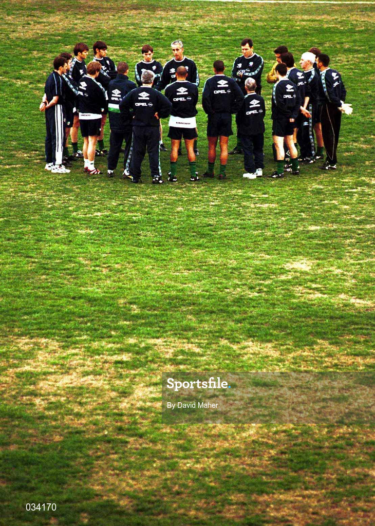 16 November 1999; Manager Mick McCarthy speaks with his players during a Republic of Ireland training session at Veledrom Stadium in Bursa, Turkey. Photo by David Maher/Sportsfile