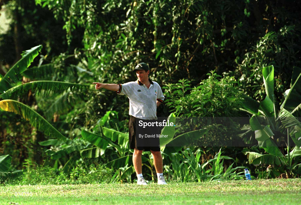31 March 1999; Republic of Ireland manager Brian Kerrduring the U20 International Friendly match between Republic of Ireland and South Korea at the Society of Missions to Africa Seminary in Ibadan, Nigeria. Photo by David Maher/Sportsfile