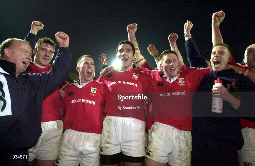28 November 1999; Munster players including, from left, David Wallace, Peter Stringer, Jeremy Staunton and Ronan O'Gara and coach Declan Kidney, far left, celebrate after the Heineken Cup Pool 4 match at Vicarage Road in Watford, London. Photo by Brendan Moran/Sportsfile