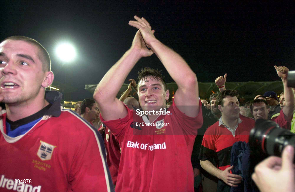 28 November 1999; David Wallace of Munster celebrates after the Heineken Cup Pool 4 match at Vicarage Road in Watford, London. Photo by Brendan Moran/Sportsfile