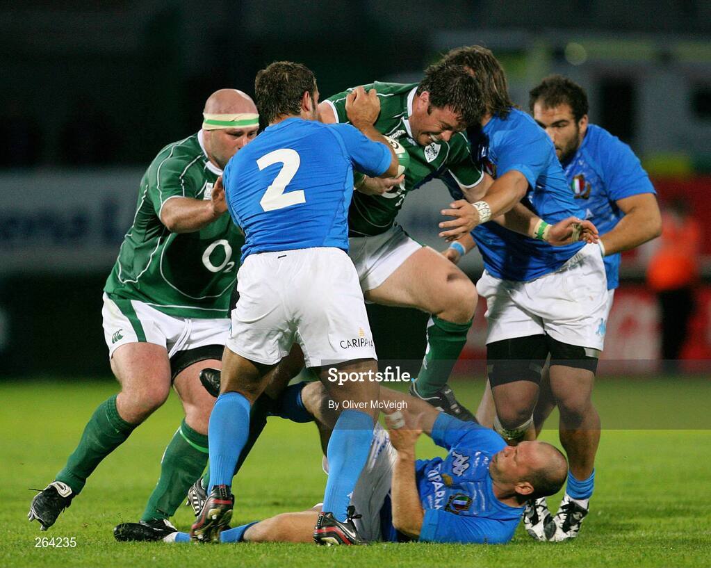 24 August 2007; Ireland's Marcus Horan is tackled by Italy's Fabio Ongaro, Martin Castrogiovanni, and Alessandro Troncon. Rugby World Cup Warm-Up Game, Ireland v Italy, Ravenhill Park, Belfast, Co. Antrim. Picture credit: Oliver McVeigh / SPORTSFILE