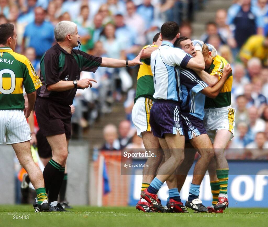 26 August 2007; Referee John Bannon steps in to seperate  Dublin and Kerry players. Bank of Ireland All-Ireland Senior Football Championship Semi Final, Dublin v Kerry, Croke Park, Dublin. Picture credit: David Maher / SPORTSFILE *** Local Caption ***