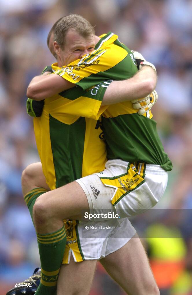 26 August 2007; Kerry goalkeeper Diarmuid Murphy celebrates with team-mate Kieran Donaghy at the final whistle. Bank of Ireland All-Ireland Senior Football Championship Semi Final, Dublin v Kerry, Croke Park, Dublin. Picture credit: Brian Lawless / SPORTSFILE