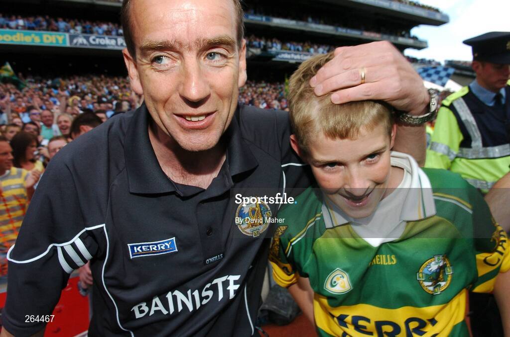26 August 2007; Kerry manager Pat O'Shea celebrates with his son Gavin after the Bank of Ireland All-Ireland Senior Football Championship Semi Final match between Dublin and Kerry at Croke Park in Dublin. Photo by David Maher/Sportsfile