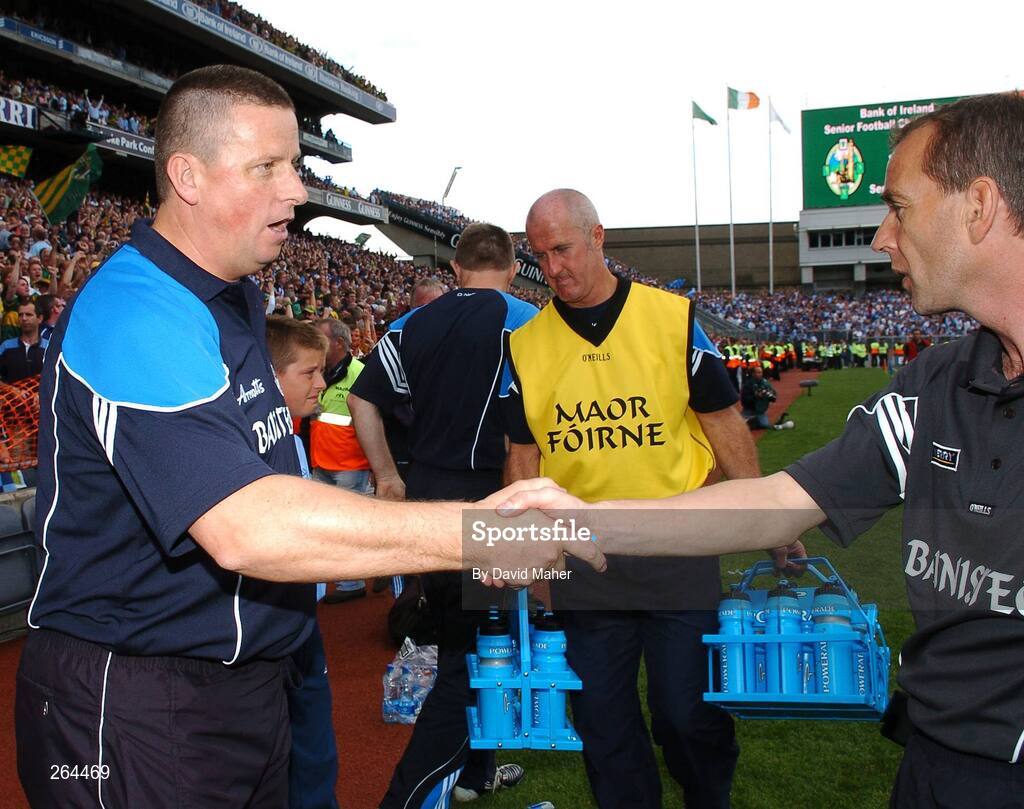 26 August 2007; Dublin manager Paul Caffrey shakes hands with Kerry manager Pat O'Shea  at the end of the game. Bank of Ireland All-Ireland Senior Football Championship Semi Final, Dublin v Kerry, Croke Park, Dublin. Picture credit: David Maher / SPORTSFILE *** Local Caption ***