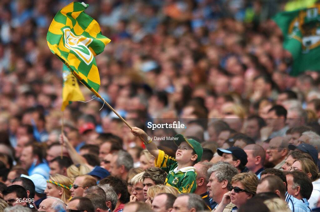 26 August 2007; A Kerry supporter cheers his team on. during the game. Bank of Ireland All-Ireland Senior Football Championship Semi Final, Dublin v Kerry, Croke Park, Dublin. Picture credit: David Maher / SPORTSFILE