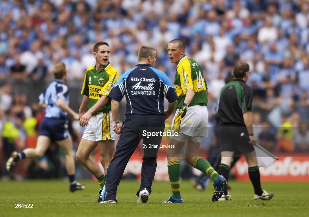 26 August 2007; Kerry's Declan O'Sullivan, left, and Kieran Donaghy confront Dublin manager Paul Caffrey after he came onto the pitch at half-time. Bank of Ireland All-Ireland Senior Football Championship Semi Final, Dublin v Kerry, Croke Park, Dublin. Picture credit: Brian Lawless / SPORTSFILE