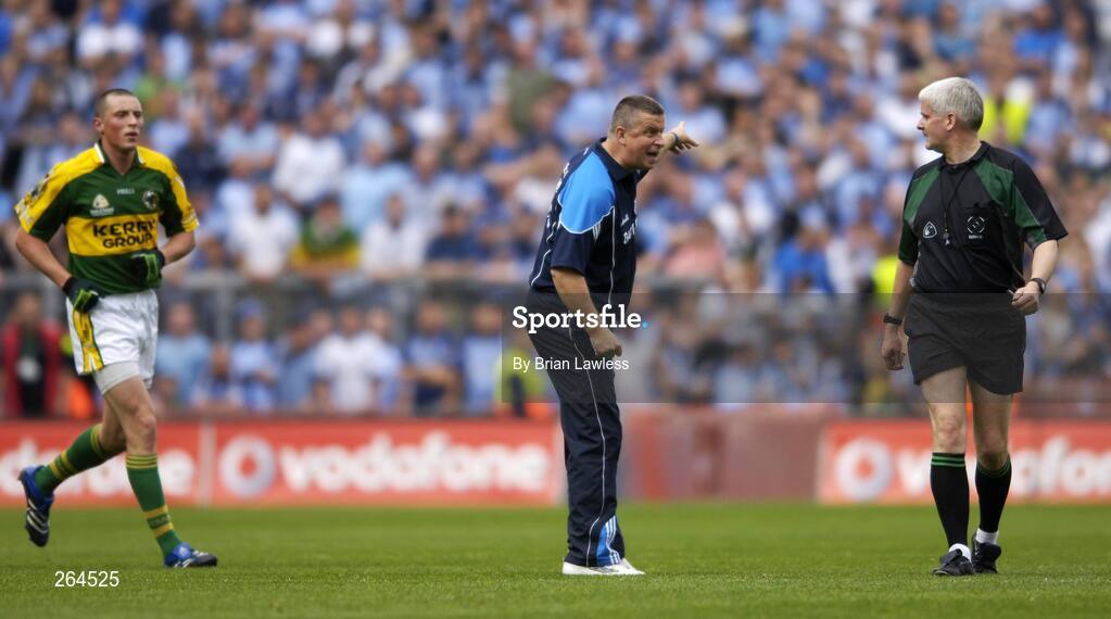 26 August 2007; Dublin manager Paul Caffrey confronts referee John Bannon at half-time while Kerry's Kieran Donaghy leaves the field. Bank of Ireland All-Ireland Senior Football Championship Semi Final, Dublin v Kerry, Croke Park, Dublin. Picture credit: Brian Lawless / SPORTSFILE