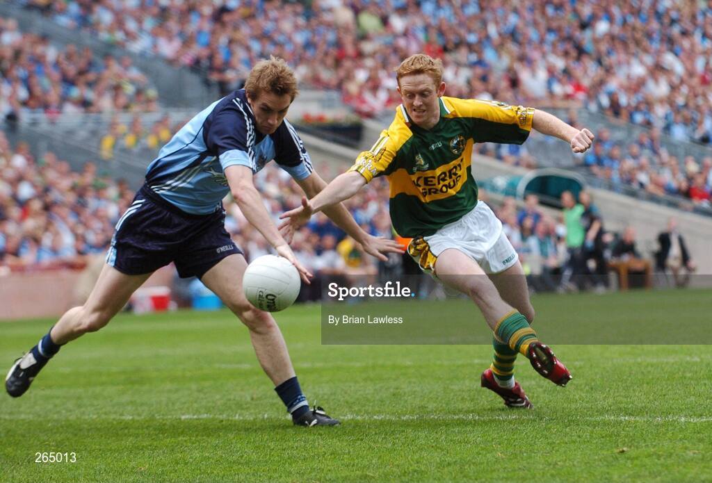 26 August 2007; Colm Cooper, Kerry, in action against Paul Griffin, Dublin. Bank of Ireland Senior Football Championship Semi Final, Dublin v Kerry, Croke Park, Dublin. Picture credit: Brian Lawless / SPORTSFILE