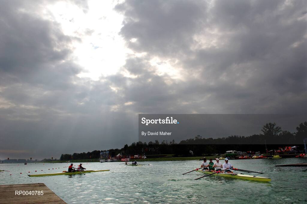 31 August 2007; Members of the The Irish Heavyweight Men's Four, right, Alan Martin, stroke, Sean Casey, 3rd seat, Cormac Folan, 2nd seat and Sean O'Neill, bow during practice at the 2007 World Rowing Championships, Oberschleissheim, Munich, Germany. Picture credit: David Maher / SPORTSFILE
