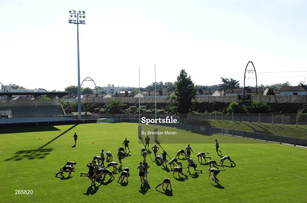 6 September 2007; The Ireland squad in action during squad training. 2007 Rugby World Cup, Pool D, Irish Squad Training, Stade Bordelais, Bordeaux, France. Picture credit: Brendan Moran / SPORTSFILE