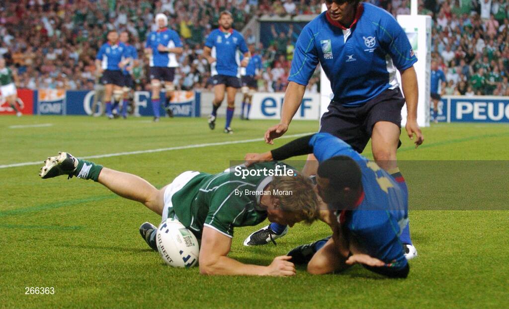9 September 2007; Andrew Trimble, Ireland, scores his side's 2nd try against Namibia. 2007 Rugby World Cup, Pool D, Ireland v Namibia, Stade Chaban Delmas, Bordeaux, France. Picture credit; Brendan Moran / SPORTSFILE