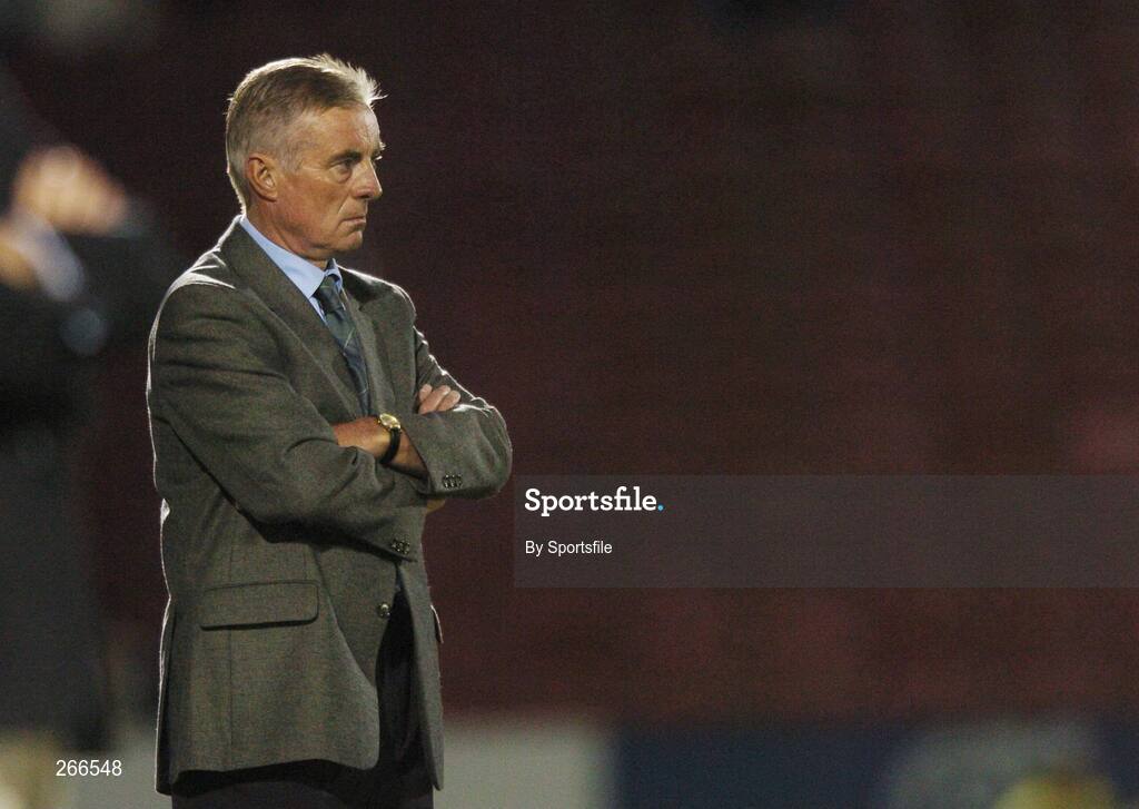 10 September 2007; UCD manager Pete Mahon during the game. eircom League of Ireland Premier Division, Cork City v  UCD, Turners Cross, Cork. Photo by Sportsfile