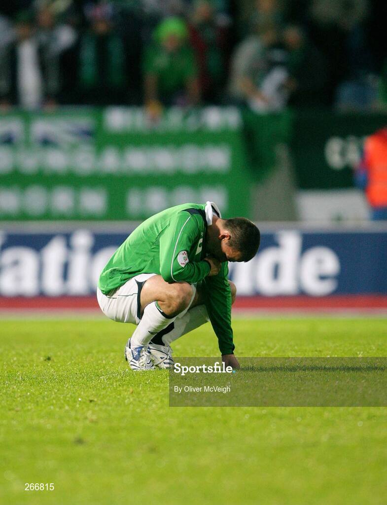 12 September 2007; A disappointed David Healy, Northern Ireland, after the game. 2008 European Championship Qualifier, Iceland v Northern Ireland, Laugardalsvollur Stadium, Reykjavik, Iceland. Picture credit; Oliver McVeigh / SPORTSFILE