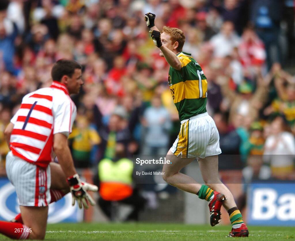 16 September 2007; Colm Cooper, Kerry, celebrates after scoring his side's first goal as Cork goalkeeper Alan Quirke looks on. Bank of Ireland All-Ireland Senior Football Championship Final, Kerry v Cork, Croke Park, Dublin. Picture credit; David Maher / SPORTSFILE