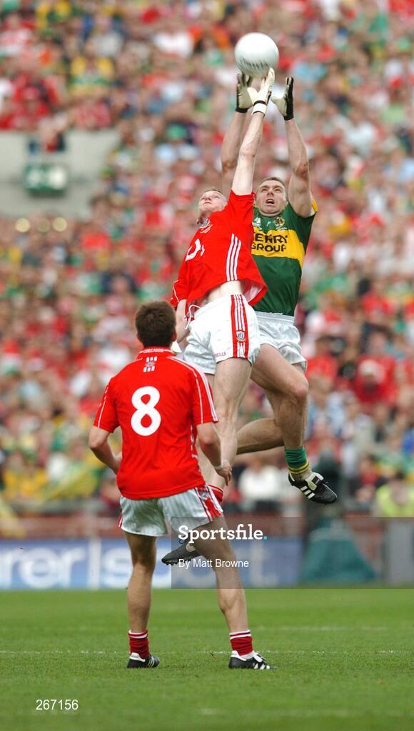 16 September 2007; Darragh O'Se, Kerry, in action against Nicholas Murphy, Cork. Bank of Ireland All-Ireland Senior Football Championship Final, Kerry v Cork, Croke Park, Dublin. Picture credit; Matt Browne / SPORTSFILE