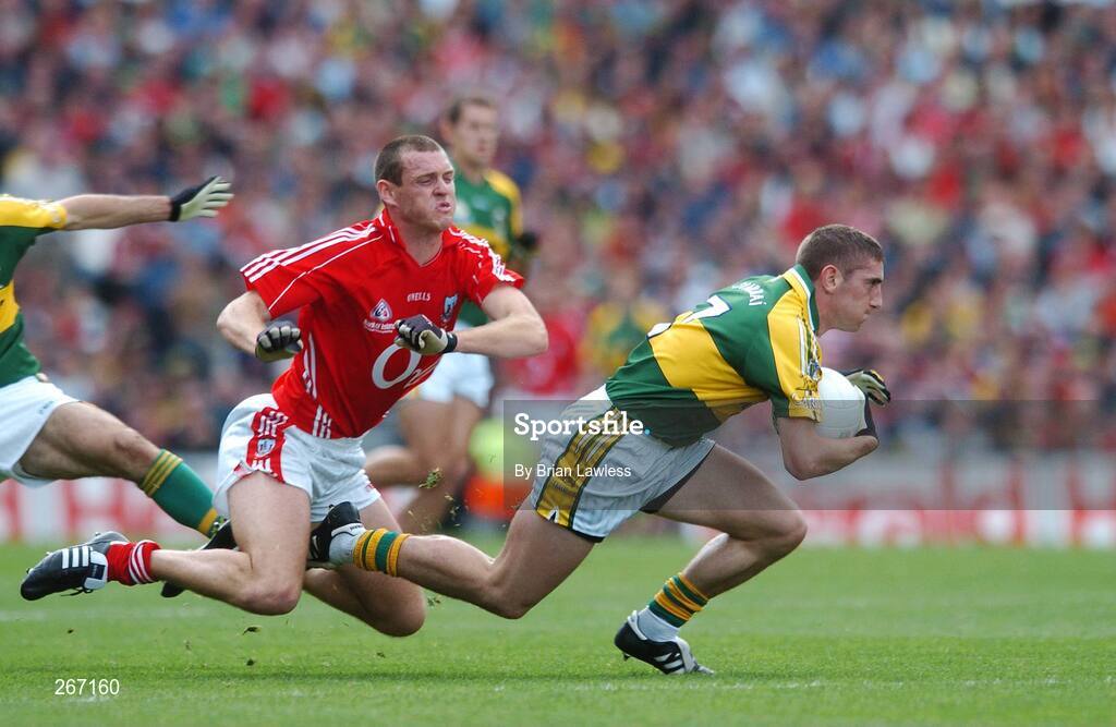 16 September 2007; Killian Young, Kerry, in action against Pearse O'Neill, Cork. Bank of Ireland All-Ireland Senior Football Championship Final, Kerry v Cork, Croke Park, Dublin. Picture credit; Brian Lawless / SPORTSFILE
