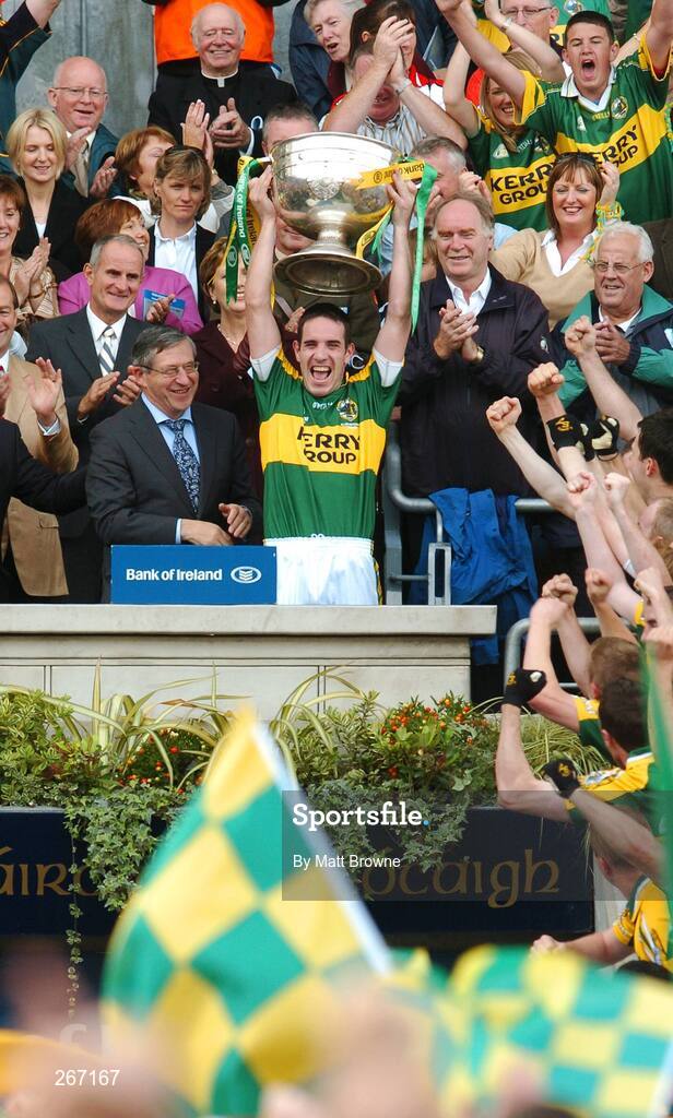 16 September 2007; Kerry's Declan O'Sullivan lifts the Sam Maguire Cup. Bank of Ireland All-Ireland Senior Football Championship Final, Kerry v Cork, Croke Park, Dublin. Picture credit; Matt Browne / SPORTSFILE